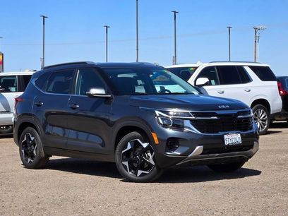 Used 2025 Kia Seltos EX