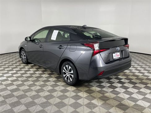 Used 2020 Toyota Prius XLE image 23