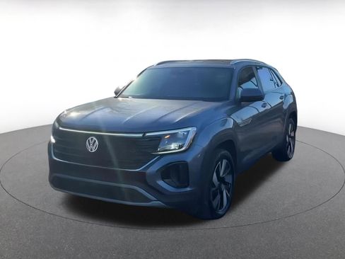 Used 2025 Volkswagen Atlas Cross Sport SE image 7