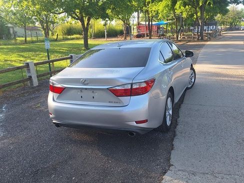 Used 2015 Lexus IS 250 image 4