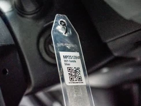 Certified 2021 Toyota Corolla LE image 29