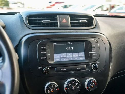 Used 2019 Kia Soul image 26
