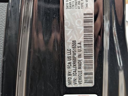 Used 2023 Jeep Wrangler Unlimited Rubicon 4xe w/ Steel Bumper Group image 36