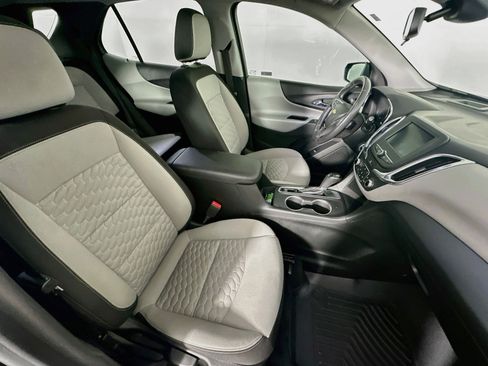 Used 2020 Chevrolet Equinox LT FWD image 32
