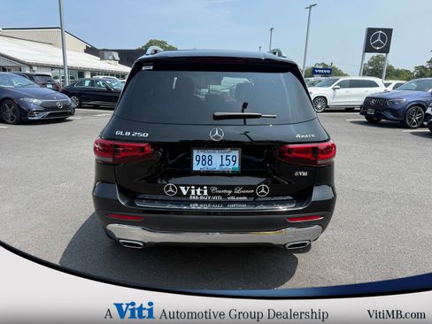 Used 2022 Mercedes-Benz GLB 250 4MATIC image 7