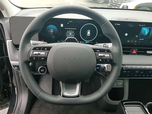 New 2025 Hyundai Ioniq 5 SE image 16