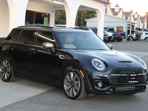 Used 2022 MINI Cooper Clubman S image 2