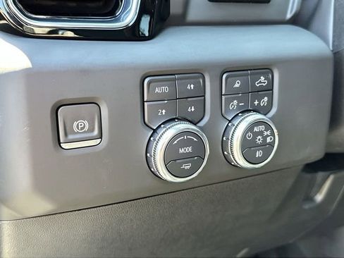 New 2025 GMC Sierra 2500 Denali w/ Denali Reserve Package image 18