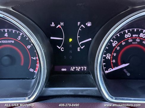 Used 2013 Toyota Highlander Plus AWD/4WD image 35