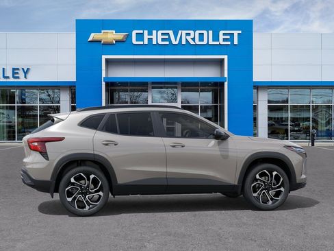 New 2026 Chevrolet Trax RS FWD image 9