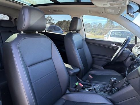 Used 2018 Volkswagen Tiguan SEL image 19