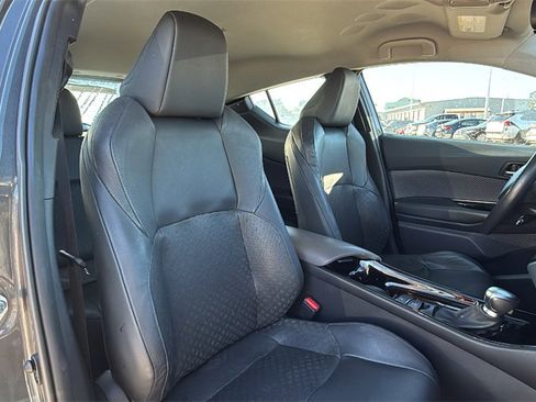 Used 2021 Toyota C-HR Limited image 34
