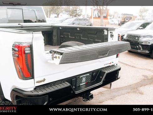 Used 2025 GMC Sierra 2500 AT4X image 48