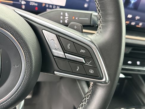 Certified 2025 Buick Envision Sport Touring image 18