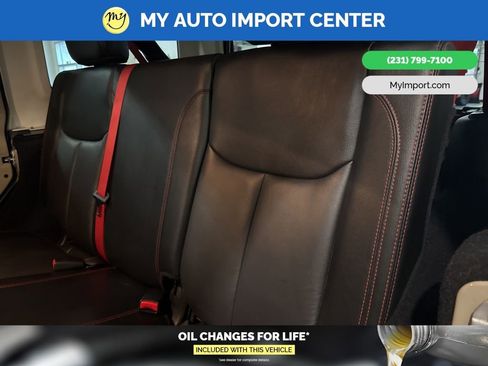 Used 2017 Jeep Wrangler Unlimited Rubicon w/ Quick Order Package 23Z Recon image 24