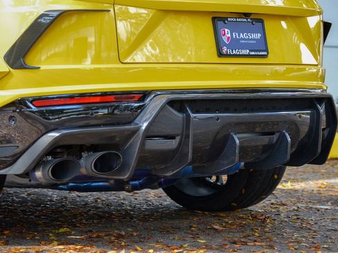 Used 2021 Lamborghini Urus Sport Utility 4D image 13