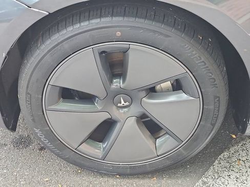 Used 2023 Tesla Model 3 Standard Range RWD image 8