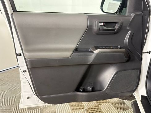 Used 2023 Toyota Tacoma SR5 w/ Technology Package AWD/4WD image 10