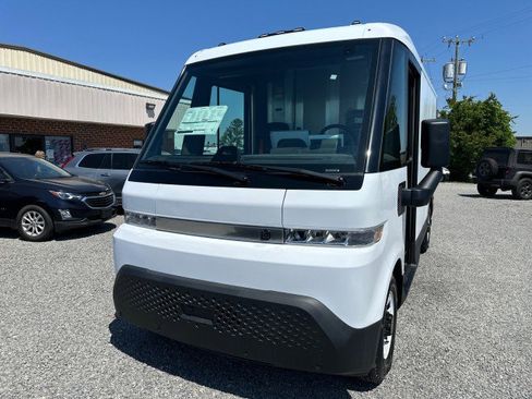 Used 2024 Chevrolet Brightdrop 400 w/ Commercial Equipment Package AWD/4WD image 3