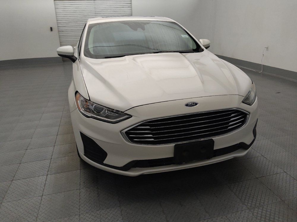Used 2019 Ford Fusion SE FWD image 14