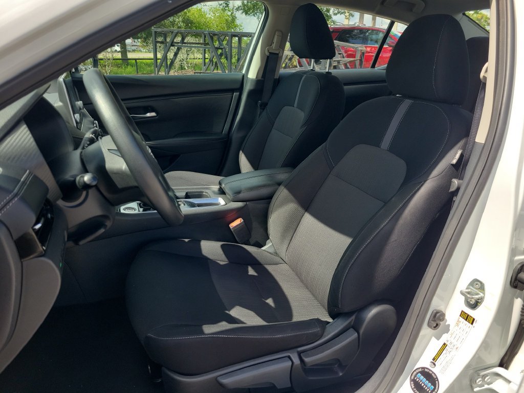 Certified 2025 Nissan Sentra SV FWD image 14