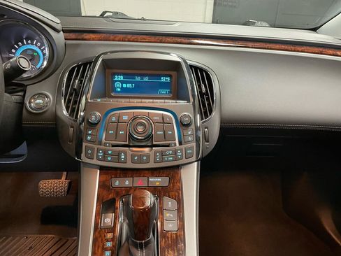 Used 2010 Buick LaCrosse CXL w/ Luxury Package FWD image 21