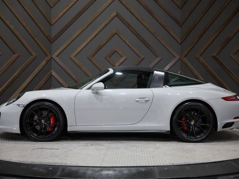Used 2018 Porsche 911 Targa 4S image 3
