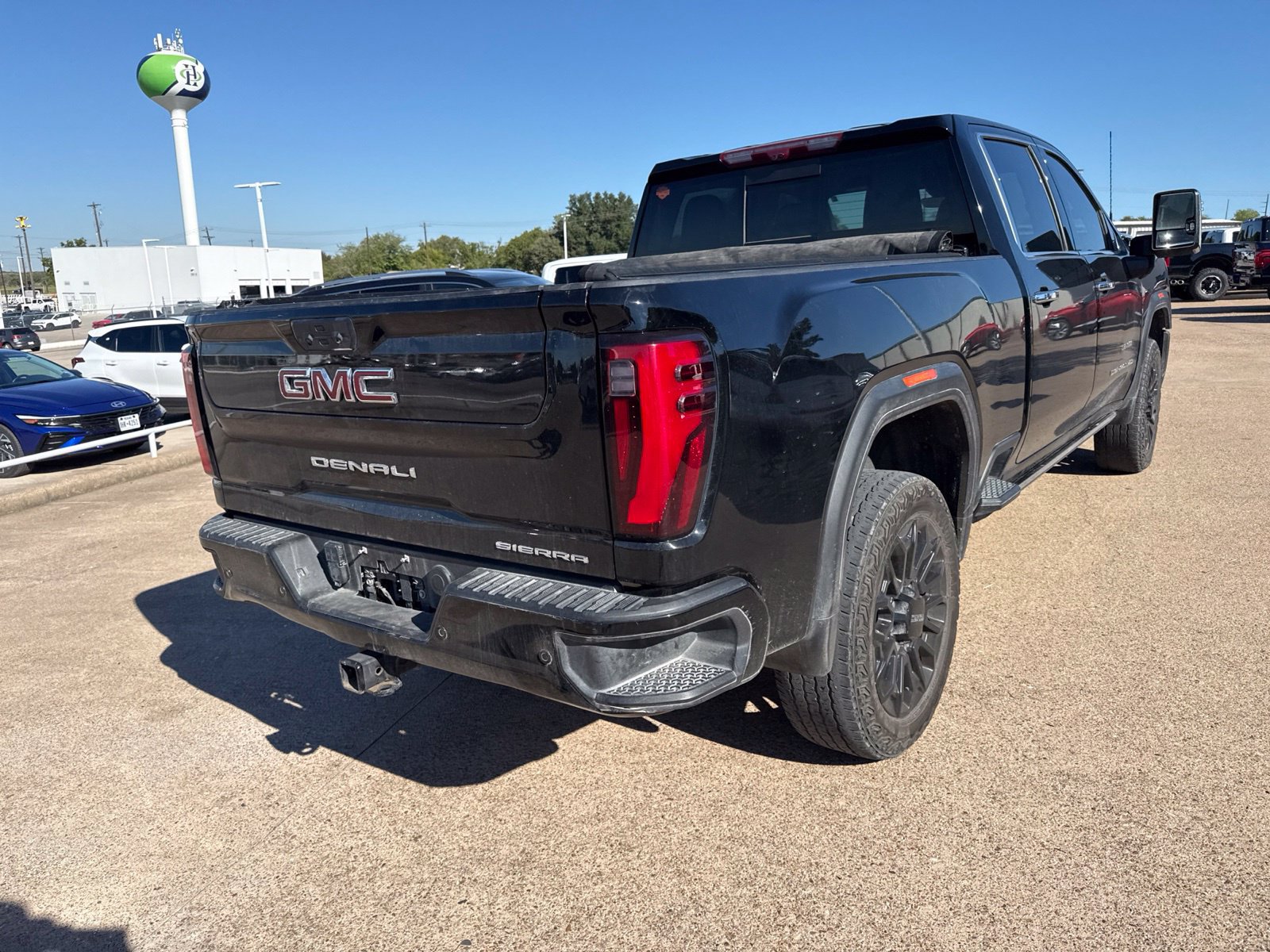 Used 2025 GMC Sierra 2500 Denali w/ Denali Reserve Package AWD/4WD image 7