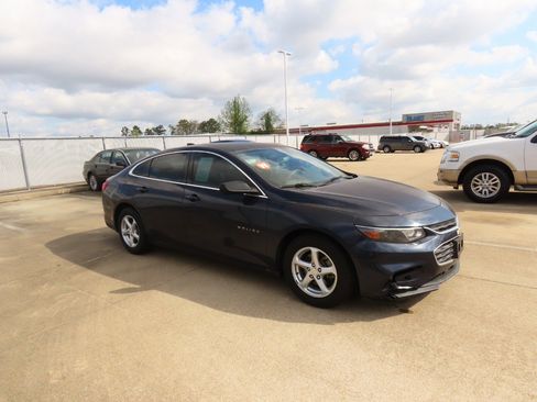 Used 2017 Chevrolet Malibu LS image 7
