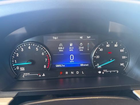 Used 2023 Ford Explorer XLT AWD/4WD image 20