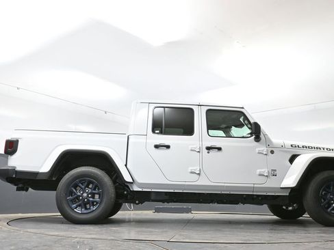 New 2026 Jeep Gladiator Sport AWD/4WD image 39