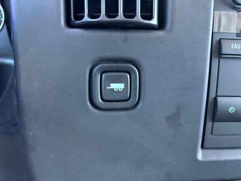 New 2025 GMC Savana 3500 w/ Power Convenience Package RWD image 6