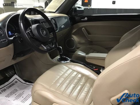 Used 2014 Volkswagen Beetle R-Line FWD image 31