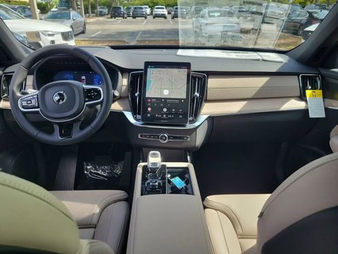 New 2026 Volvo XC90 T8 Ultra w/ Protection Package Premier AWD/4WD image 6
