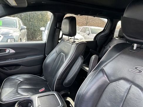 Used 2018 Chrysler Pacifica Limited w/ Advanced Safetytec Group image 23