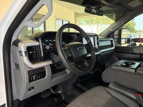 Used 2024 Ford F350 XLT w/ FX4 Off-Road Package AWD/4WD image 13