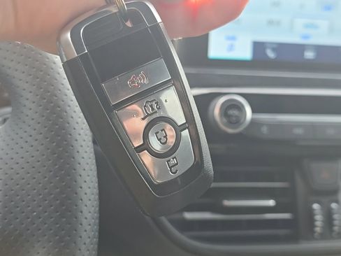 Used 2025 Ford Escape ST-Line image 39