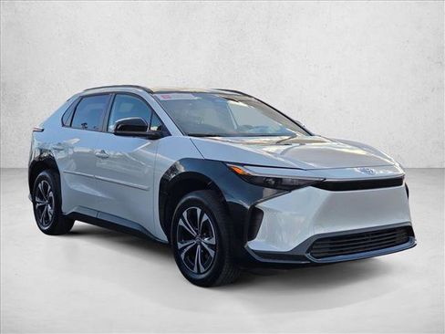 Used 2025 Toyota bZ4X FWD w/ Weather Package image 3