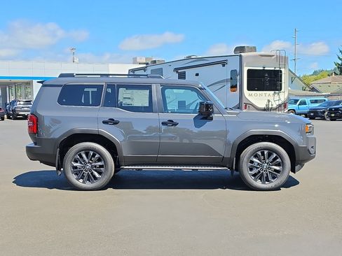 New 2027 Toyota Land Cruiser AWD/4WD image 7