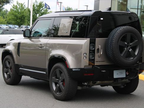 Used 2023 Land Rover Defender 90 X AWD/4WD image 6