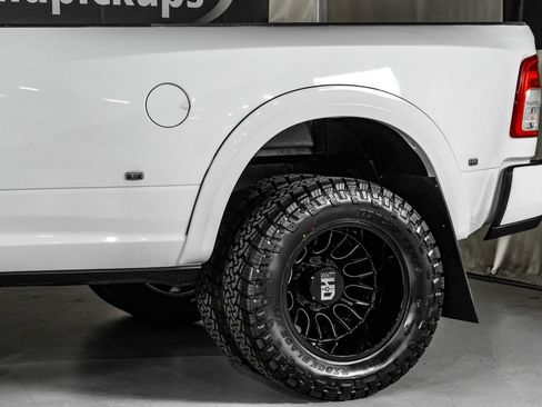 Used 2024 RAM 3500 Big Horn AWD/4WD image 14