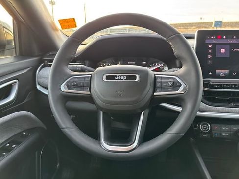 Used 2024 Jeep Compass Latitude AWD/4WD image 14