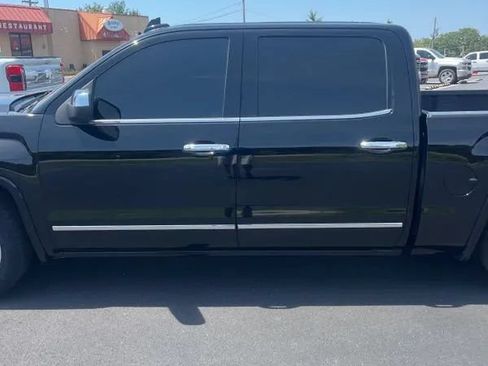 Used 2017 GMC Sierra 1500 Denali w/ Denali Ultimate Package AWD/4WD image 3