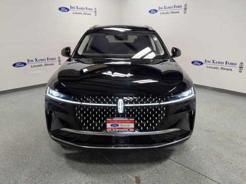 New 2026 Lincoln Nautilus Reserve image 2