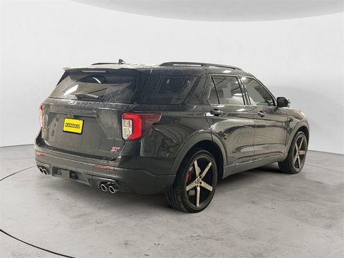 Used 2021 Ford Explorer ST w/ ST Street Pack image 5