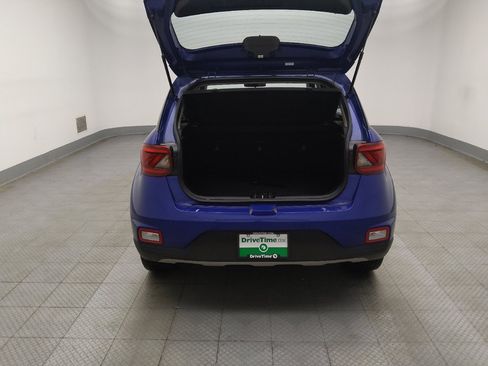 Used 2025 Hyundai Venue SEL image 29