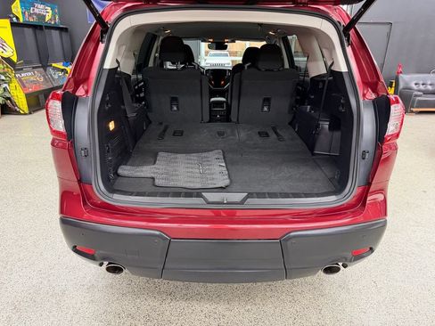 Used 2023 Subaru Ascent Premium w/ Convenience Package AWD/4WD image 17
