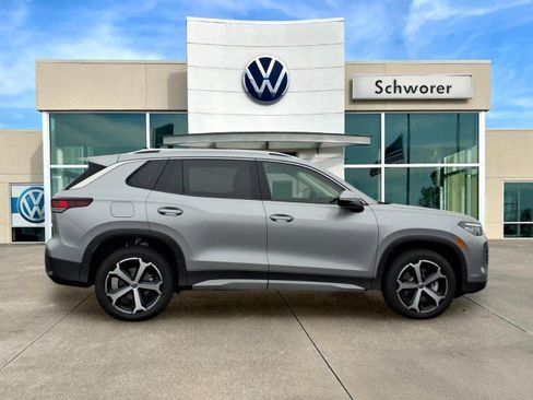 New 2026 Volkswagen Tiguan SE image 6