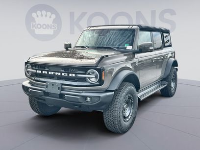 New 2025 Ford Bronco Outer Banks w/ Sasquatch Package