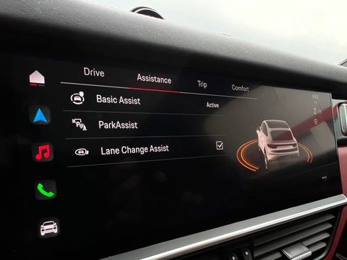 Used 2023 Porsche Cayenne Platinum Edition image 33